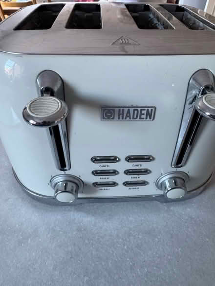 Photo of free 4 slices toaster (Hunstanton PE36) #1