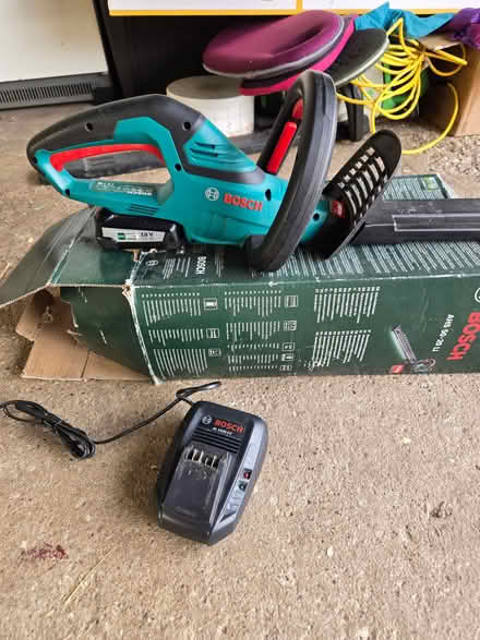 Photo of free Bosch AHS 50 battery powered hedge trimmer (Garford OX13) #2