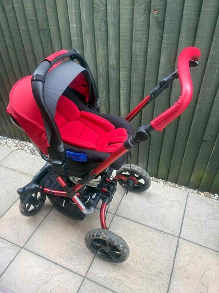 Photo of free Push chair, car seat & iso fix base (Abingdon OX14) #2