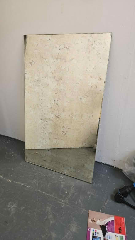 Photo of free Distressed mirror (London fields E8) #1