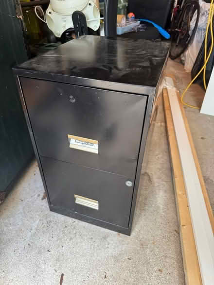 Photo of free Filing cabinet (Springbrook Cres, Oakville) #1
