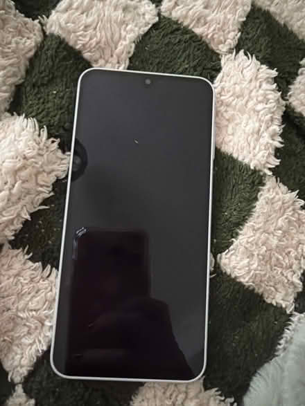 Photo of free Phone good Samsung (Fairfield L13) #2