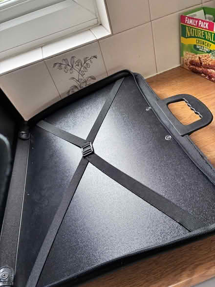 Photo of free Art Portfolio Case (Greenbank CW8) #2
