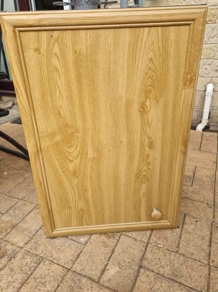 Photo of free Kitchen cupboard (Cogges OX28) #1