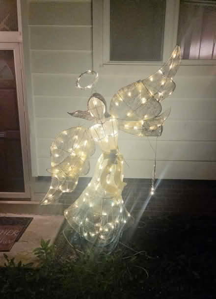 Photo of free Christmas angel (Four corners) #2