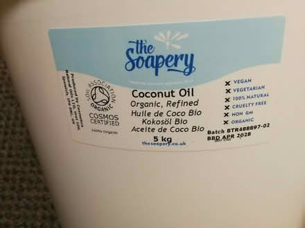 Photo of free 5kg tub of hard organic refined coconut oil bbd April 2028 (Southport PR9) #2