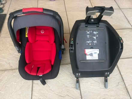 Photo of free Push chair, car seat & iso fix base (Abingdon OX14) #3