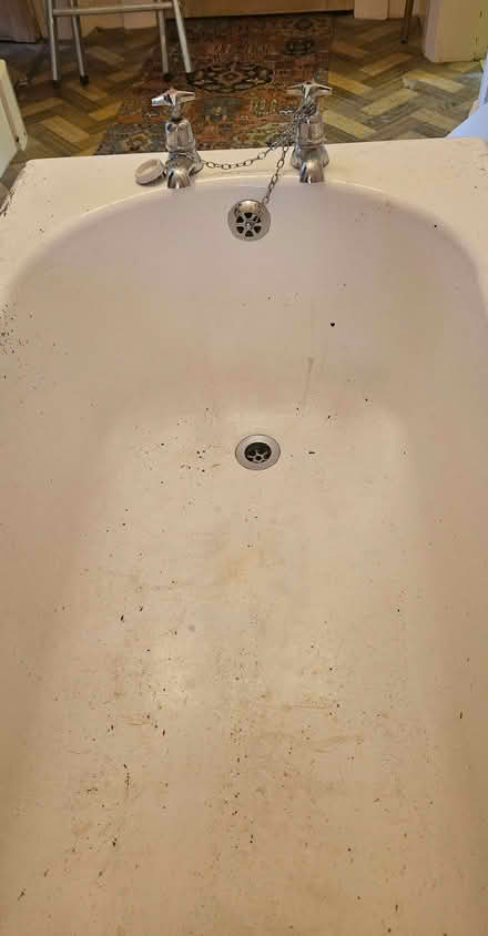 Photo of free Cast iron bath (Comiston EH10) #1
