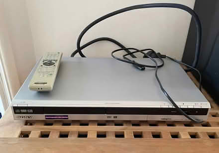 Photo of free Sony RDR-GX210 DVD Recorder, with remote and SCART cable (Caldecott OX14) #1