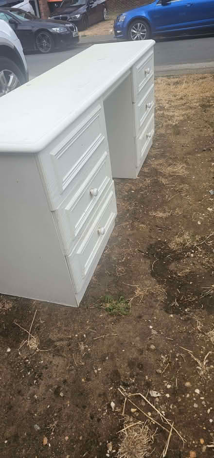 Photo of free Large white dresser with 6 drawers (Clipstone LU7) #2