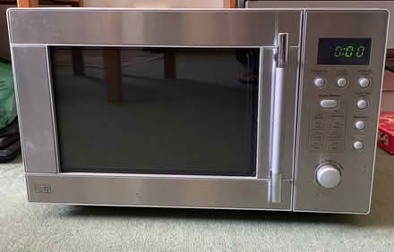 Photo of free Microwave 20L 800w Sainsbury’s 4 photos (St Julians AL1) #1