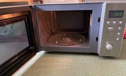Photo of free Microwave 20L 800w Sainsbury’s 4 photos (St Julians AL1) #4