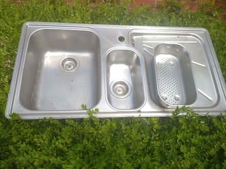 Photo of free Franke 1.5 bowl kitchen sink. Right Hand Drainer. (Stoke CP B60) #1