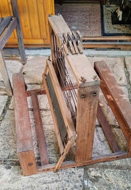 Photo of free 4 shaft table loom (Aldershot GU11) #4