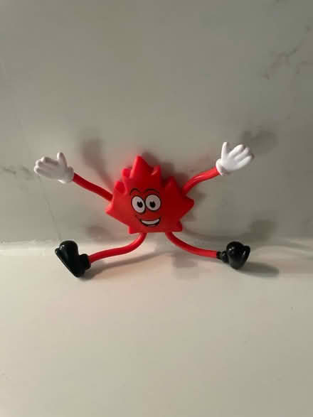Photo of free Bendable maple leaf toy (Bayview/highway 7) #2