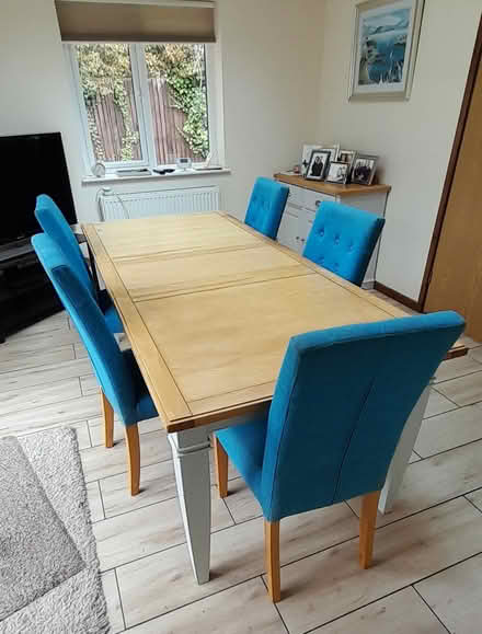 Photo of free table and chairs (Hinxworth) #1