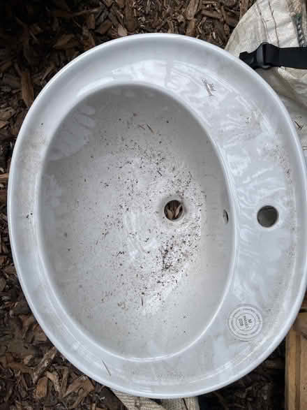 Photo of free Wasn’t basin (Cains cross GL5) #1
