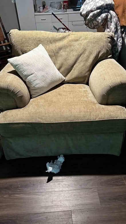 Photo of free Chair (30066) #1