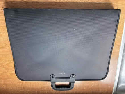 Photo of free Art Portfolio Case (Greenbank CW8) #1
