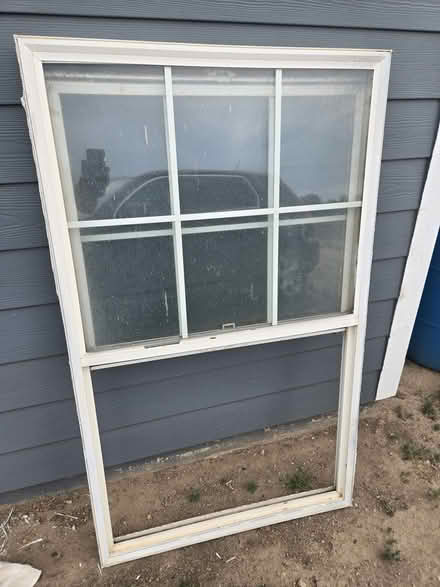 Photo of free Window (milliken) #1