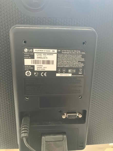 Photo of free LG Monitor 19inch screen (Minchinhampton GL6) #2