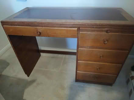 Photo of free Old desk (Crowthorne RG45) #1