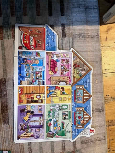 Photo of free Floor puzzle (University Area RG1) #2