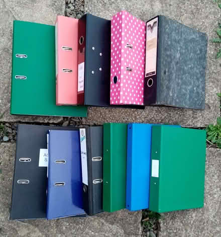 Photo of free A4 lever arch files and ring binders (Wentnor SY9) #1