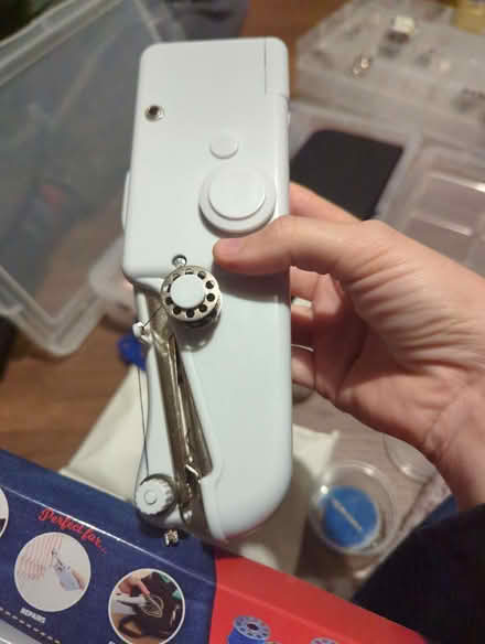 Photo of free Magic Stitch Handheld Sewing Machine (Bramley LS13) #2