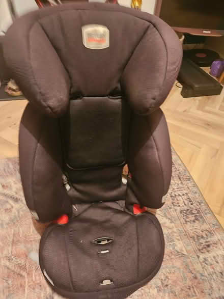 Photo of free kids high backed booster car seat (Dublin sth, Shankill) #4