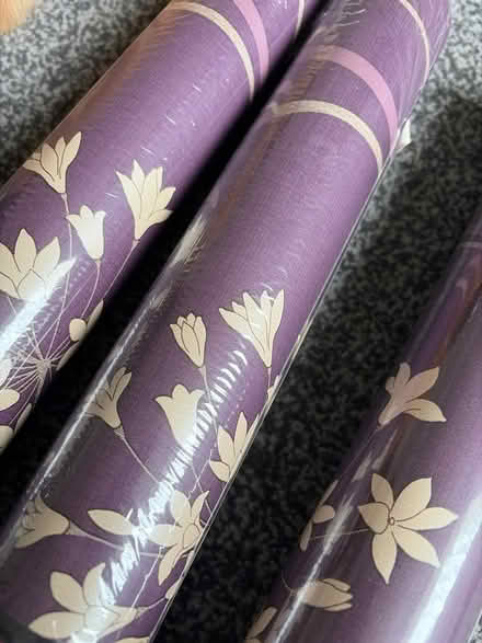 Photo of free 3 rolls of purple patterned wallpaper (Saltney Ferry CH4) #3