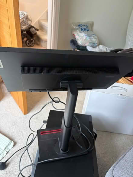 Photo of free Monitor (Berkhamsted HP4) #3