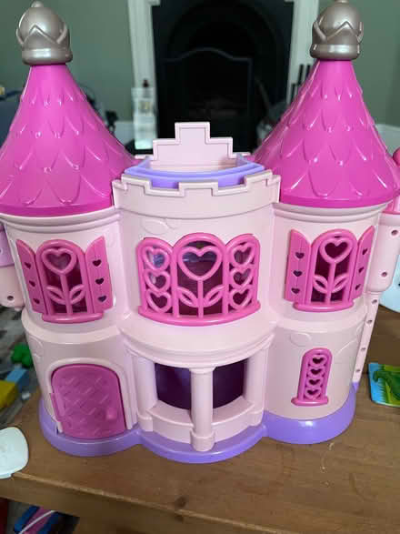 Photo of free Pink toy castle (University Area RG1) #1