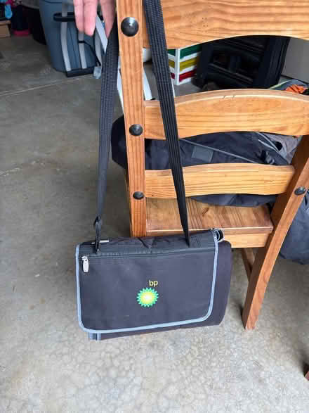 Photo of free Foldable Picnic Blanket (Providence Subdivision, Elgin) #2