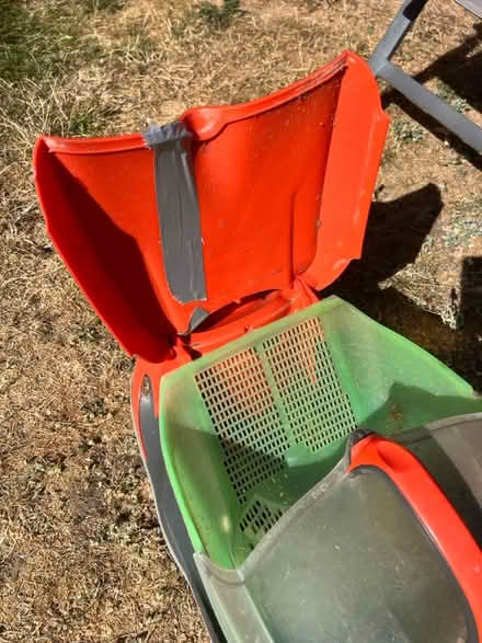 Photo of free Lawnmower (Paulerspury NN12 7) #4