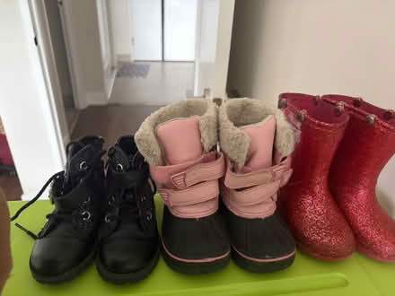 Photo of free Kids size 5 shoes (South keys Ottawa) #1