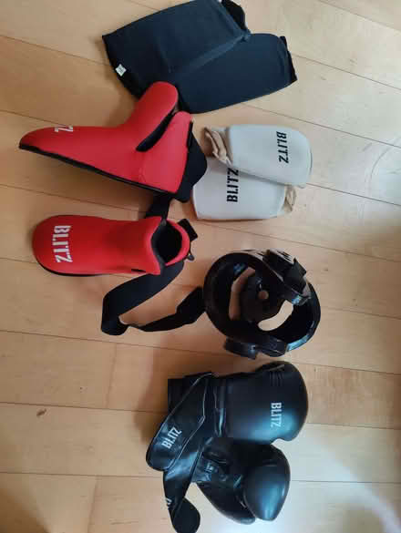 Photo of free Martial arts sparring gear. Adult male size (Marlow SL7) #1