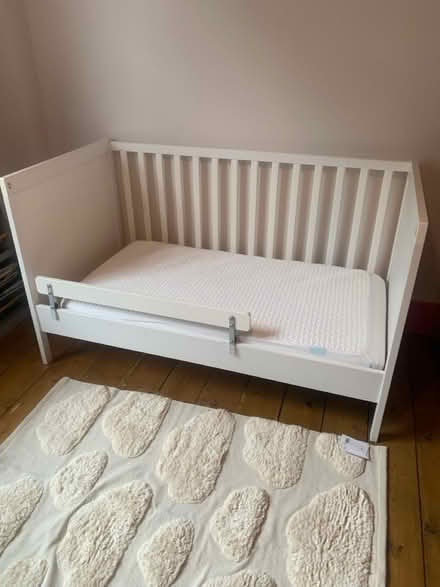 Photo of free IKEA SUNDVIK baby cot/ toddler bed (Near Thornhill square N1) #1