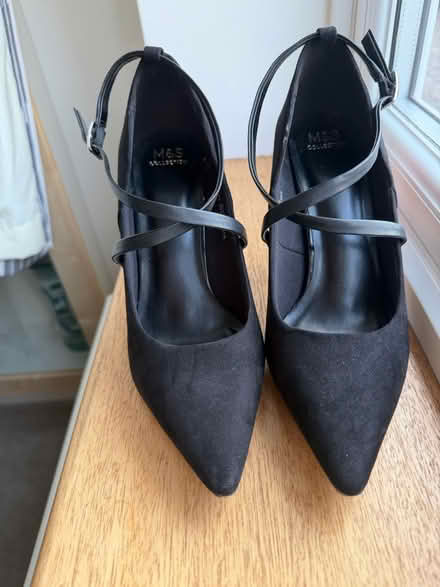 Photo of free Black shoes/red heels size 5 1/2 (Epsom) #2