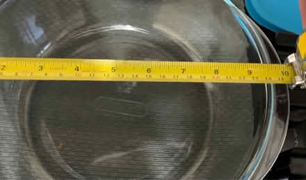 Photo of free Pyrex casserole dish (LE2 Oadby) #3