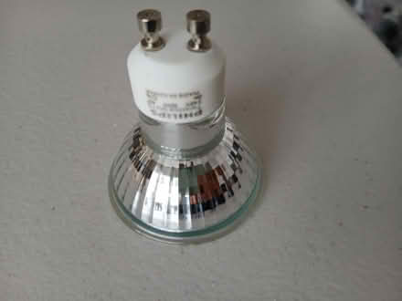 Photo of free 5 x GU10 50 watt bulbs (Chelsfield BR6) #2