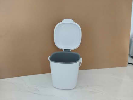 Photo of free Small Organics/Trash Pail (K2A 0G7) #2