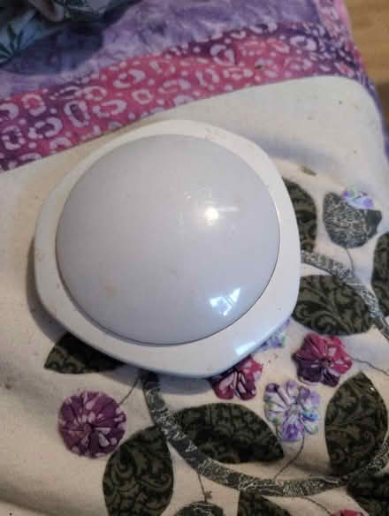 Photo of free Small battery operated light (Alperton HA0) #1