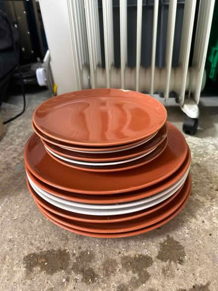 Photo of free Plates (Putnoe, Bedford MK41) #1