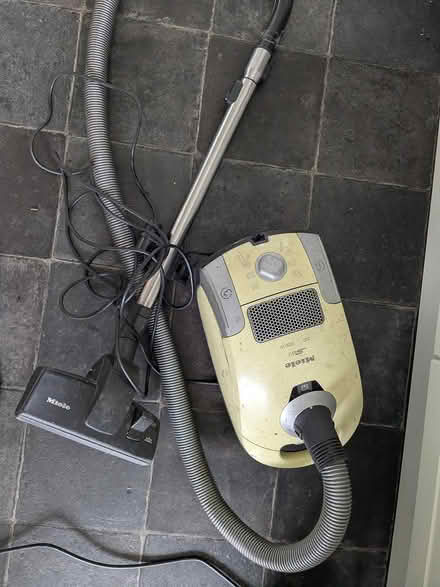 Photo of free Vacuum cleaner (SG14 Bramfield) #1