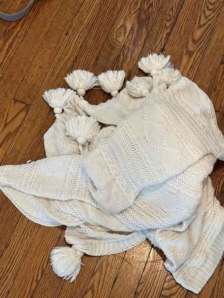 Photo of free White knitted blanket (Scarsdale) #1