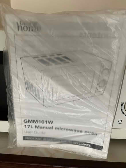 Photo of free Microwave (Fobbing SS17) #2