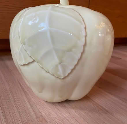Photo of free 3 Ceramic cookie jars (Rogers Park) #3