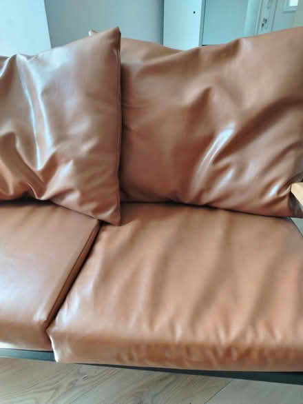 Photo of free 3 seater sofa (Ng5) #4