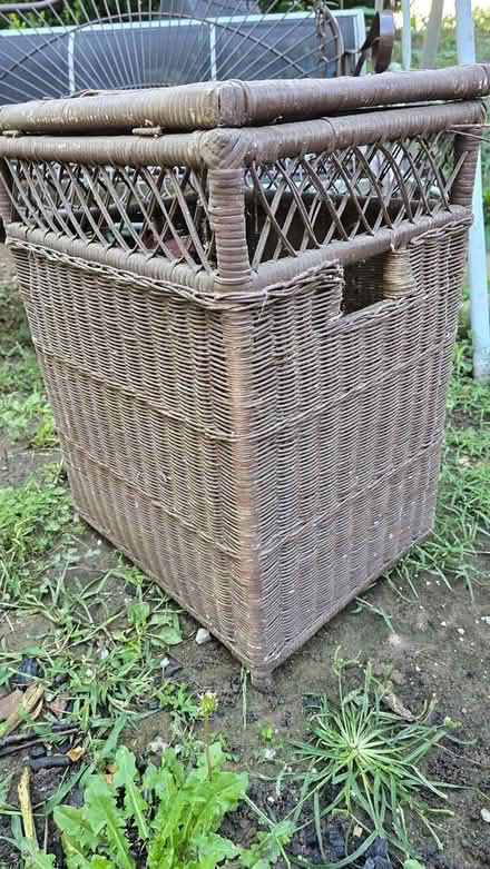 Photo of free Wicker hamper (Fairplay) #3